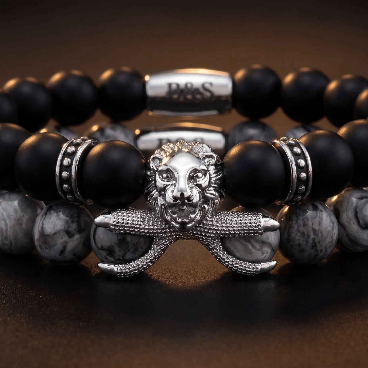 White Gold Lion with Black & Grey Stones Set – macro close-up | Brother & Sisters | SKU: 21369621-silver-XS-14-15, 21369621-silver-S-16-17, 21369621-silver-M-18-19, 21369621-silver-L-20-21, 21369621-silver-XL-22-23
